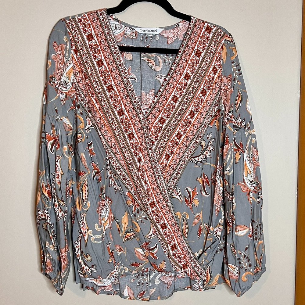 Davi & Dani Paisley Faux Wrap Front Top L NWOT